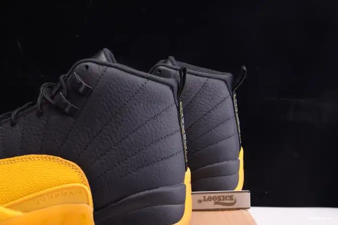 One Kick Black Jordan Retro 12 Gold University Air 130690-070 0701